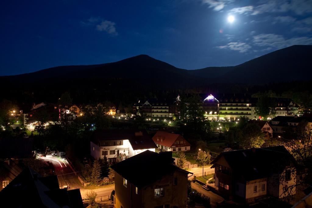 شقة كارباش  في Szafir Karkonoszy الغرفة الصورة